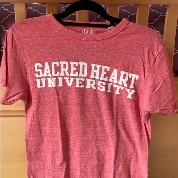 Sacred Heart University Tshirt | Poshmark